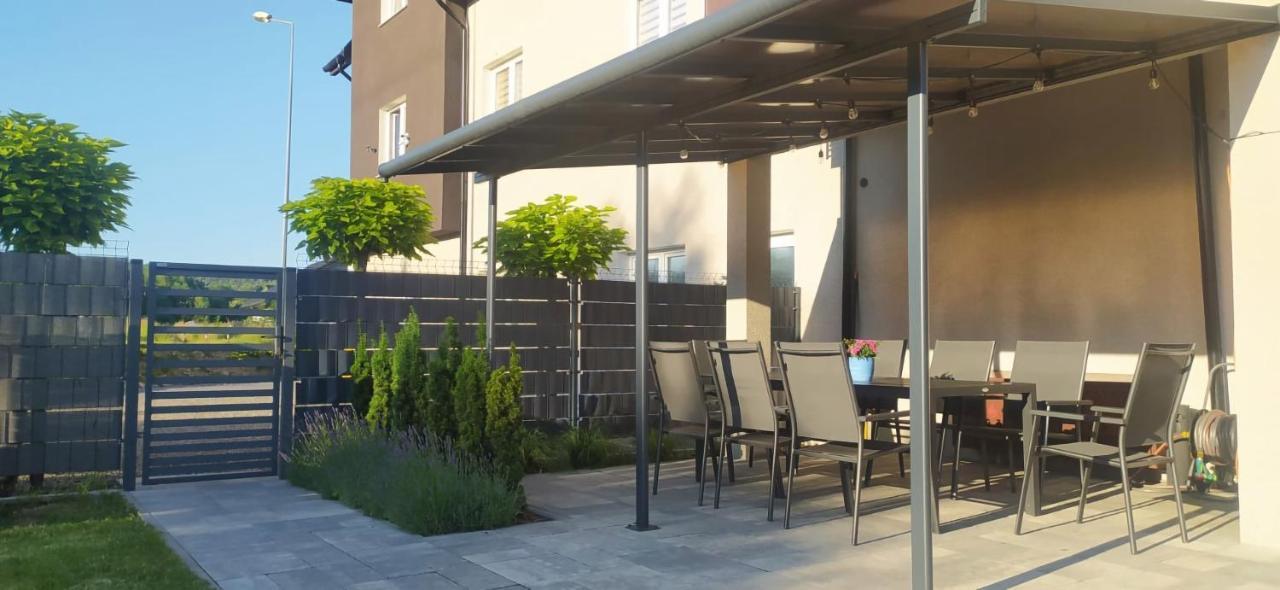Ferienwohnung U Podnoza Zamku Szczytna Exterior foto