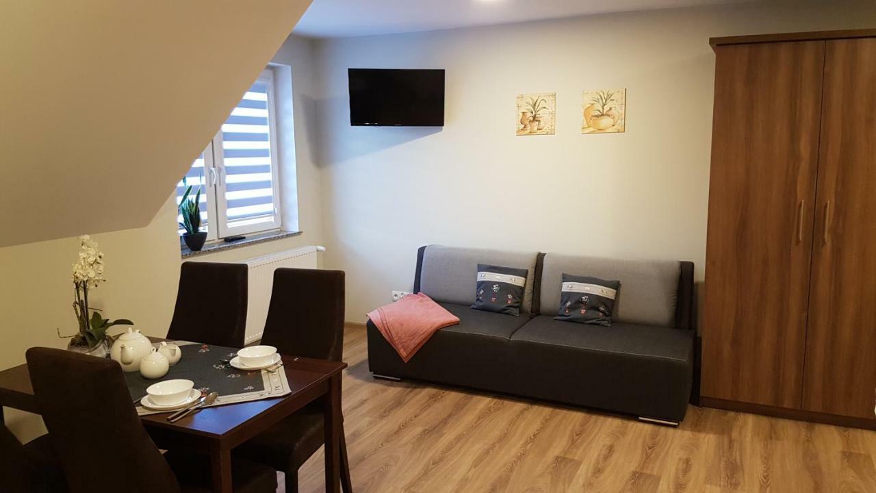 Ferienwohnung U Podnoza Zamku Szczytna Exterior foto