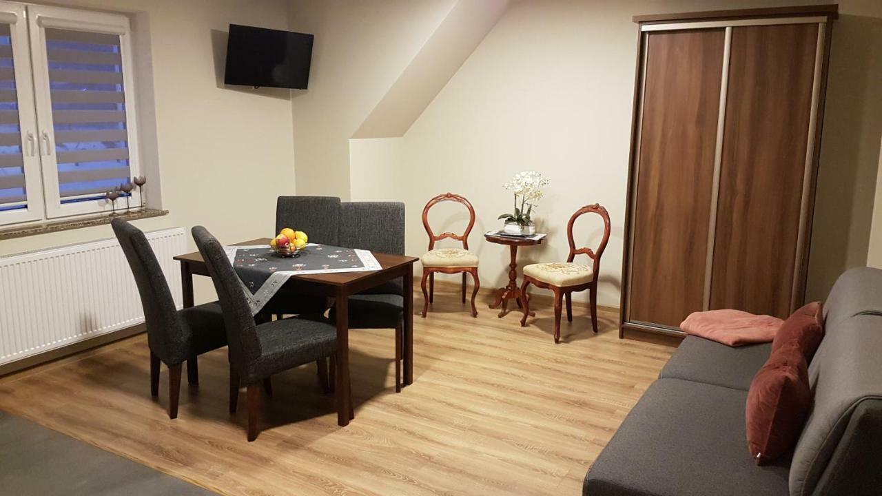 Ferienwohnung U Podnoza Zamku Szczytna Exterior foto